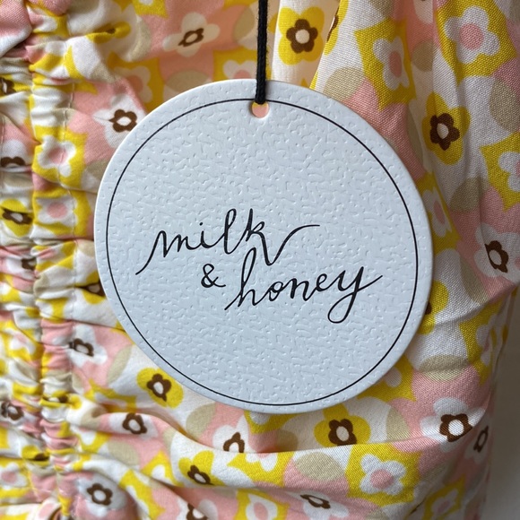 Milk & Honey halter top size XS NWT, lightweight and cool - Picture 3 of 9